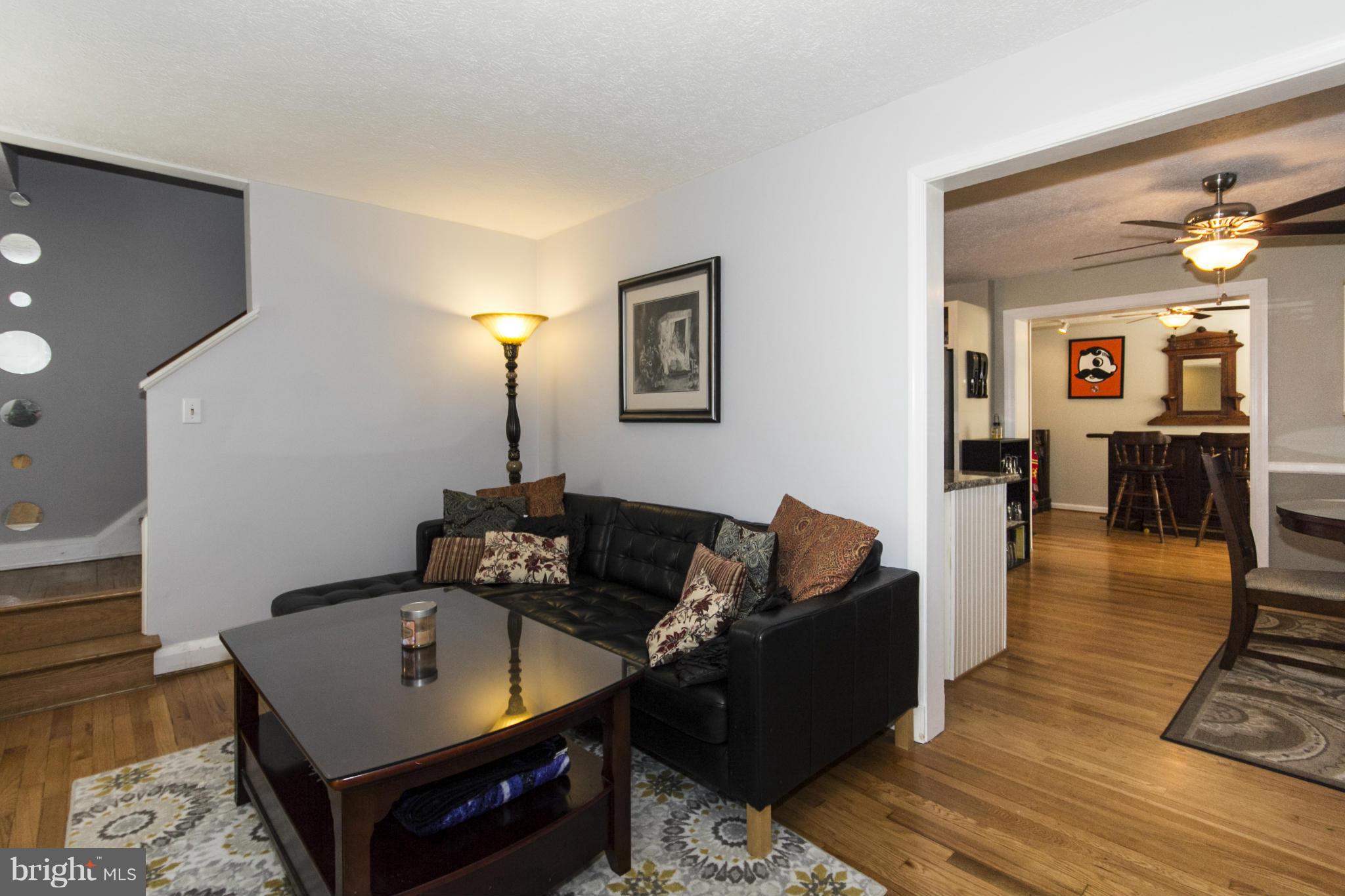 924 Adana Road Baltimore, MD 21208 - Photo 3 of 25 Living Room