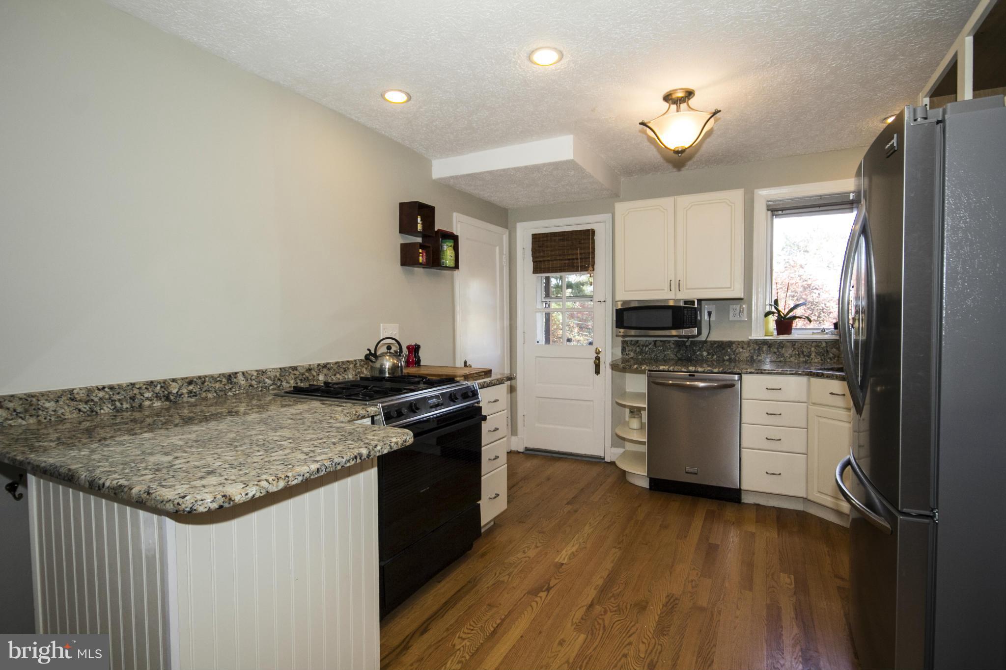 924 Adana Road Baltimore, MD 21208 - Photo 6 of 25 Kitchen