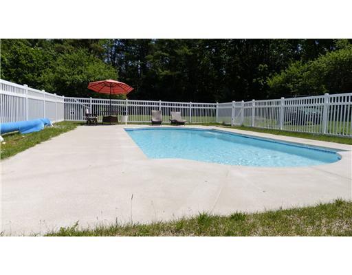 22 Chick Road Parsonsfield, ME 04047 - Photo 5 of 26 Swimming Pool/Hot Tub/Sauna....