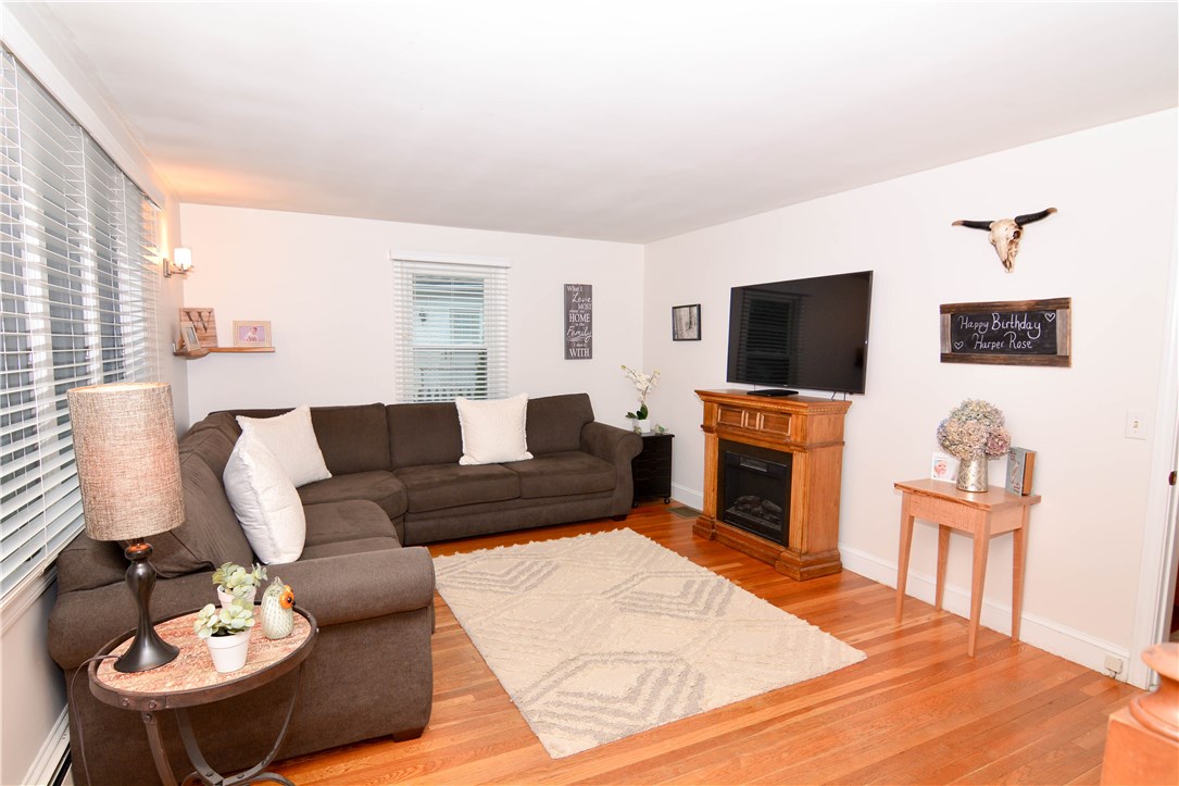 14 Saxonia Road Cranston, RI 02920 - Photo 11 of 24 Gallery Image 11