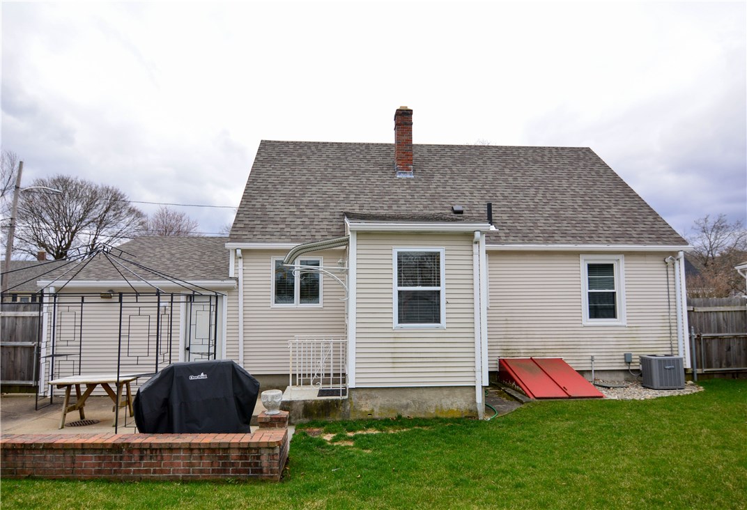 14 Saxonia Road Cranston, RI 02920 - Photo 23 of 24 Gallery Image 23