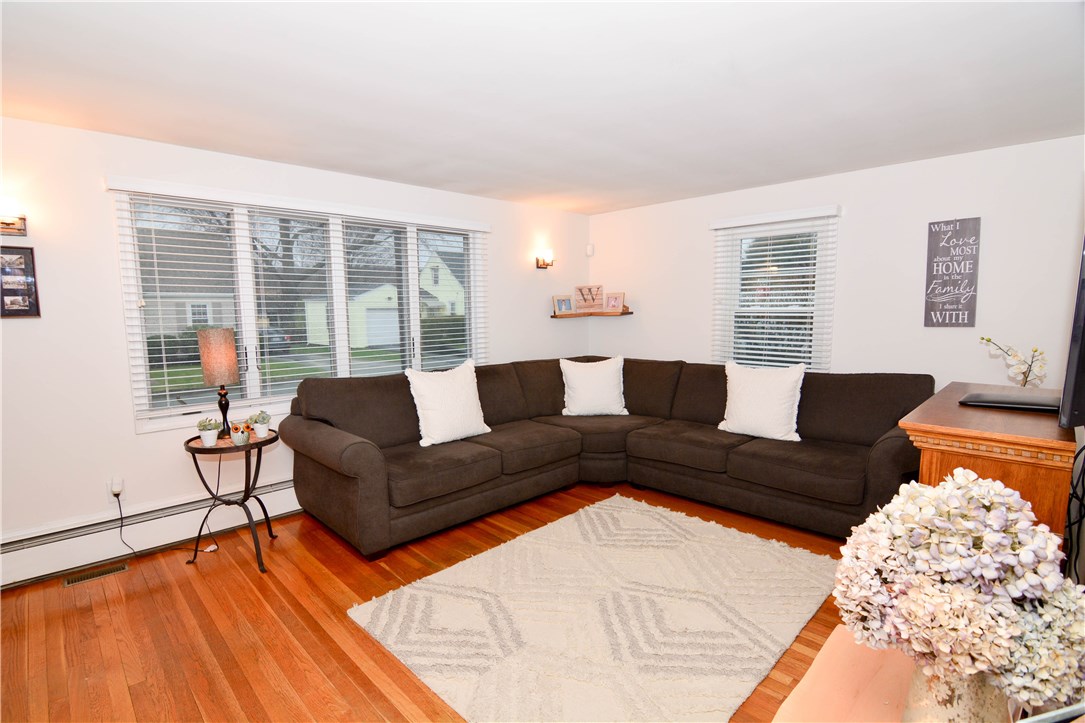 14 Saxonia Road Cranston, RI 02920 - Photo 10 of 24 Gallery Image 10