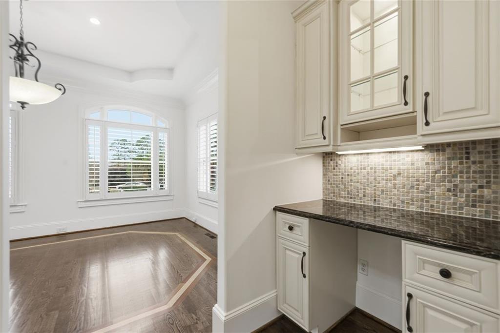 7611 Regency Circle Sandy Springs, GA 30350 - Photo 18 of 74