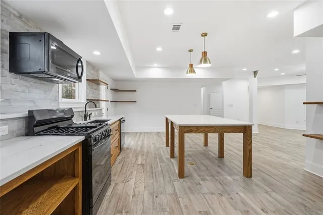 $1,800,000 | 7611 Regency Circle, Sandy Springs, GA 30350