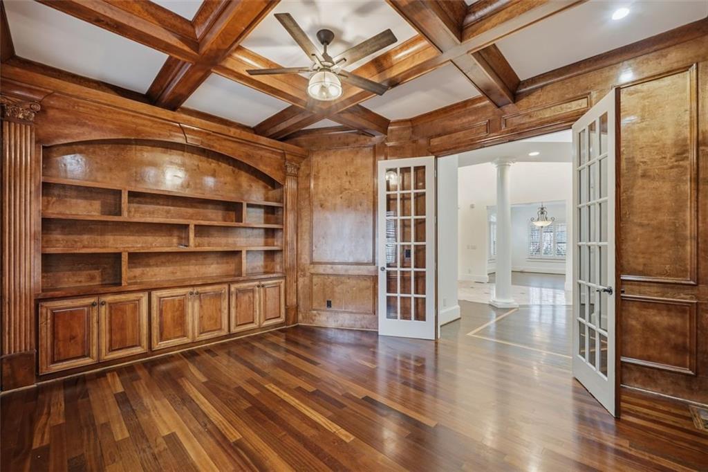 7611 Regency Circle Sandy Springs, GA 30350 - Photo 7 of 74