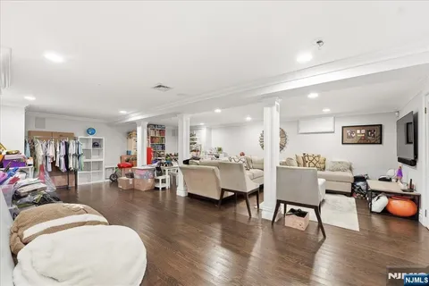 $1,150,000 | 58 Mackay Avenue, Waldwick, NJ 07463