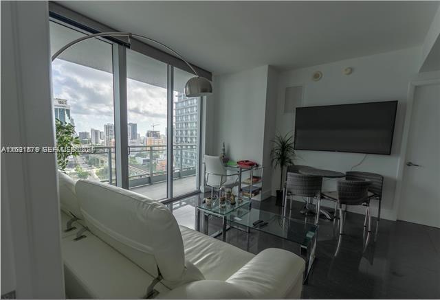 92 Southwest 3rd Street, Unit 1802 Miami, FL 33130 - Photo 10 of 19