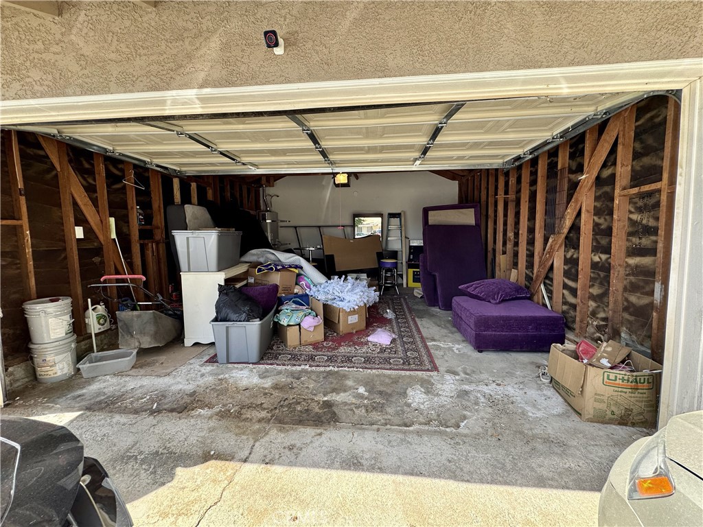 1368 Indian Sage Road Lancaster, CA 93534 - Photo 41 of 43 Garage