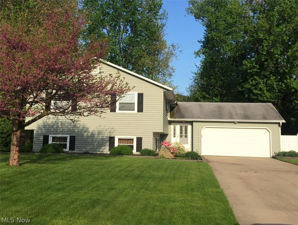 32 Boulder Ridge Place Painesville, OH 44077 - Photo 1 of 33 Gallery Image 1