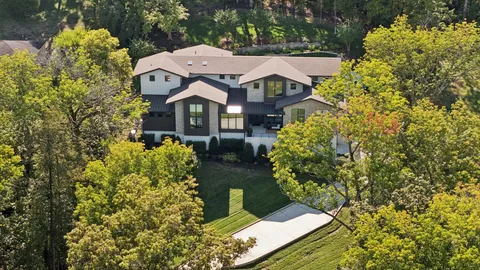 $3,620,000 | 6523 Currywood Drive, Nashville, TN 37205