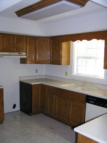 121 Hickory Cove Road Seneca, SC 29672 - Photo 3 of 8 Gallery Image 3