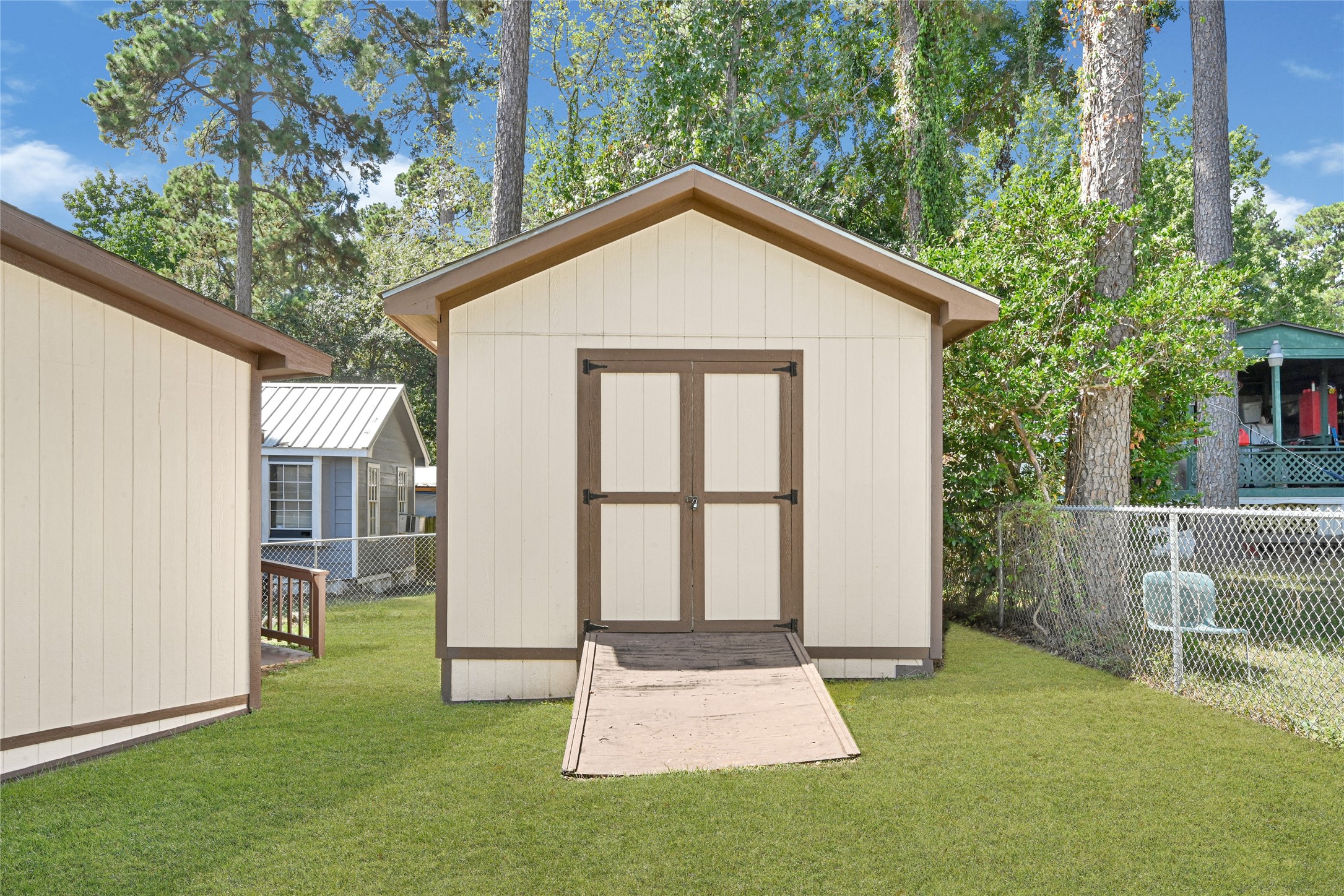 16794 Balmoral Street Montgomery, TX 77316 - Photo 8 of 24 a view of outdoor space and yard