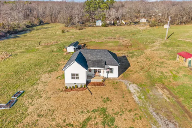 $400,000 | 1211 North Charlotte Street, Dickson, TN 37055