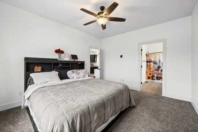 $400,000 | 1211 North Charlotte Street, Dickson, TN 37055