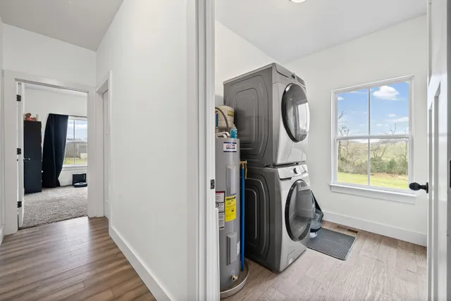 $400,000 | 1211 North Charlotte Street, Dickson, TN 37055