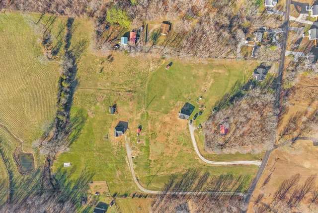 $400,000 | 1211 North Charlotte Street, Dickson, TN 37055