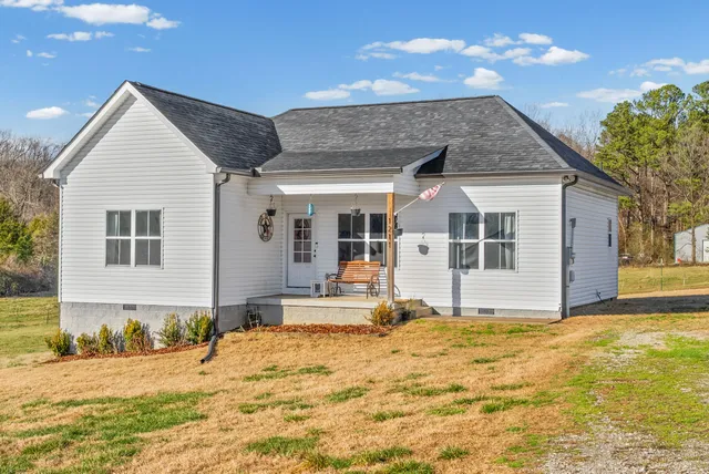 $400,000 | 1211 North Charlotte Street, Dickson, TN 37055