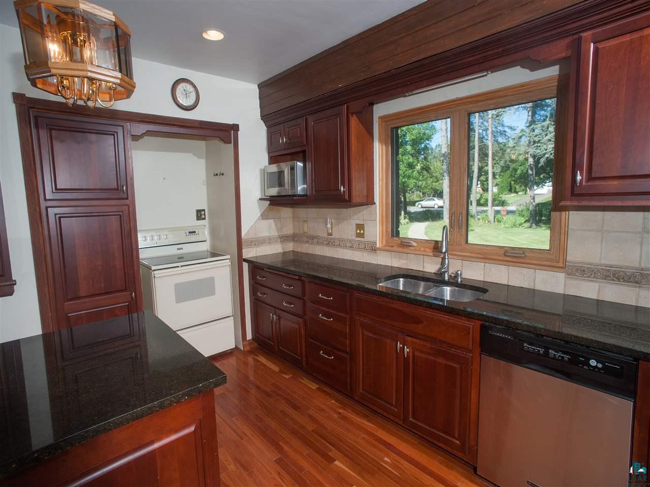 5044 London Road Duluth, MN 55804 - Photo 8 of 26 Gallery Image 8
