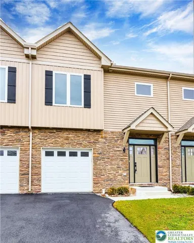 $2,500 | 1674 Best Place, Bethlehem, PA 18017