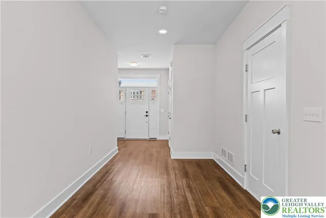 $2,500 | 1674 Best Place, Bethlehem, PA 18017