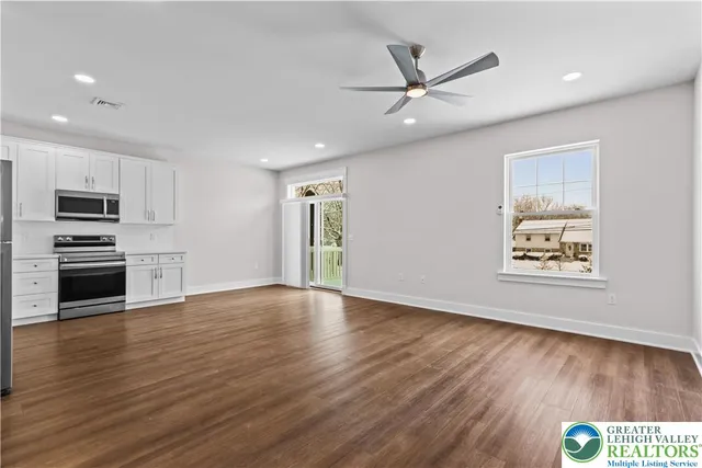 $2,500 | 1674 Best Place, Bethlehem, PA 18017