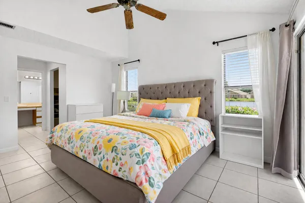 $450,000 | 102 Maplecrest Circle, Jupiter, FL 33458