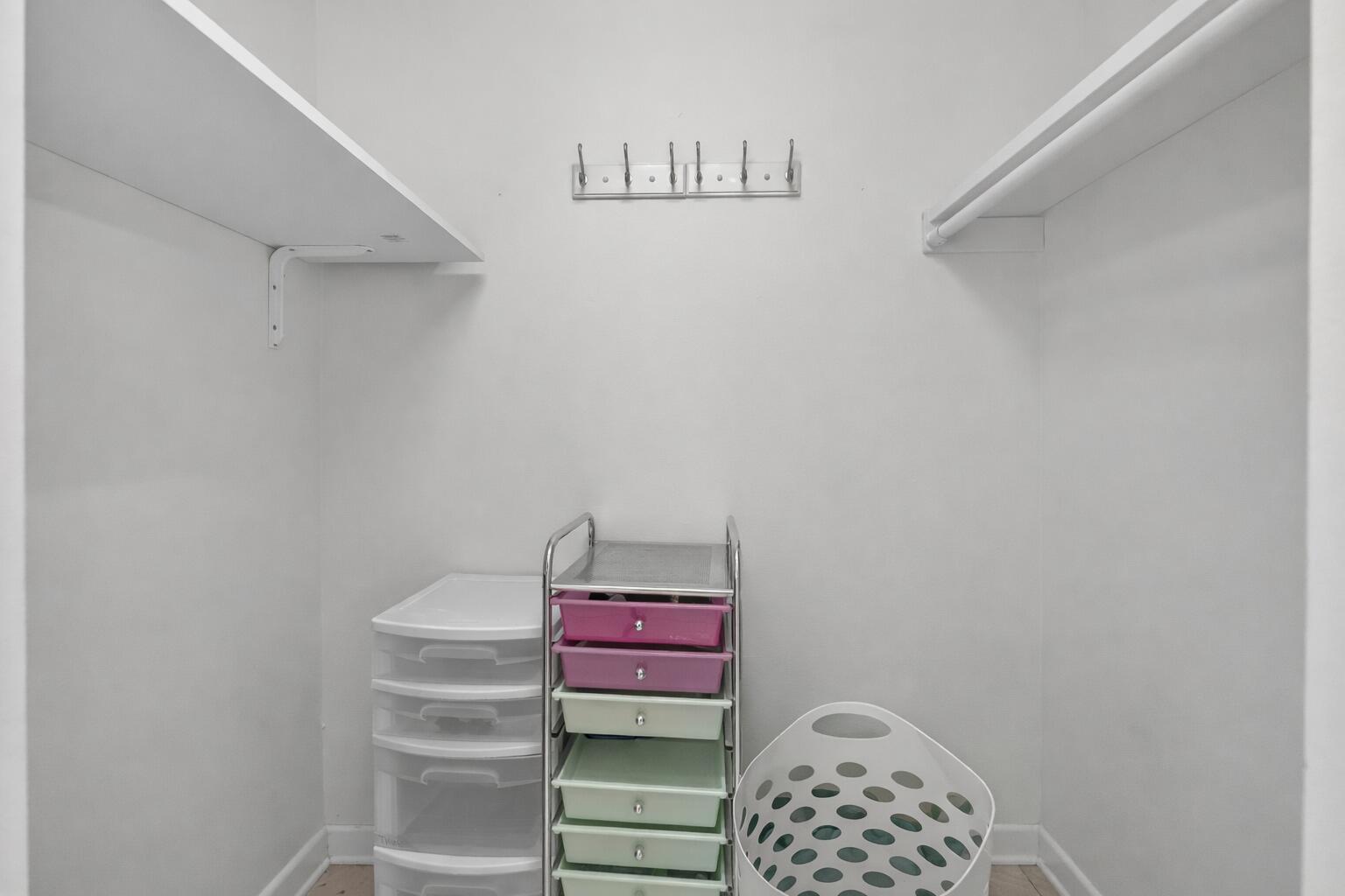 102 Maplecrest Circle Jupiter, FL 33458 - Photo 20 of 39 2nd walkin closet