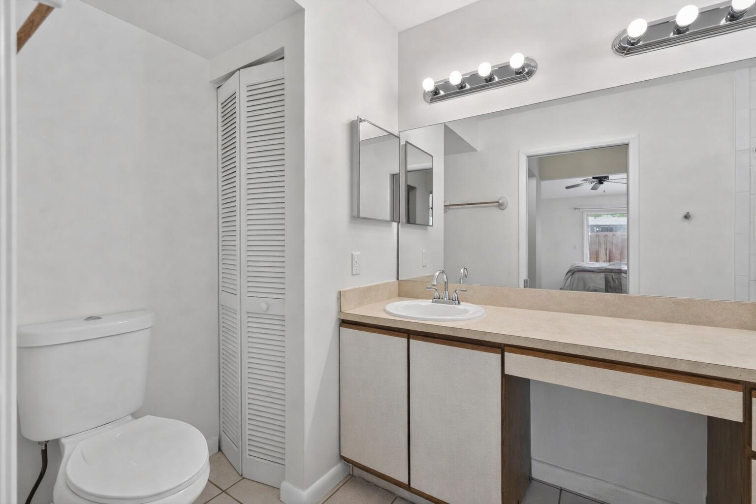 102 Maplecrest Circle Jupiter, FL 33458 - Photo 22 of 39 primary bath