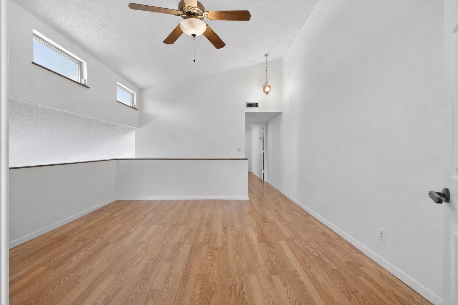 102 Maplecrest Circle Jupiter, FL 33458 - Photo 24 of 39 Extra large loft