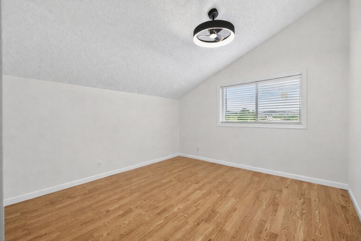 102 Maplecrest Circle Jupiter, FL 33458 - Photo 28 of 39 4th bedroom across the loft