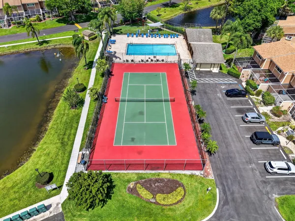 $450,000 | 102 Maplecrest Circle, Jupiter, FL 33458