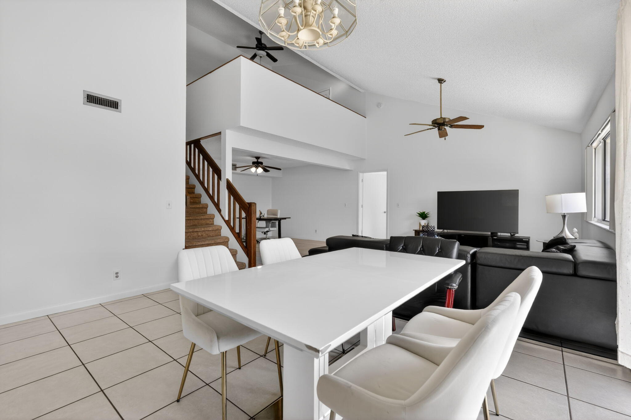 102 Maplecrest Circle Jupiter, FL 33458 - Photo 7 of 39 great room