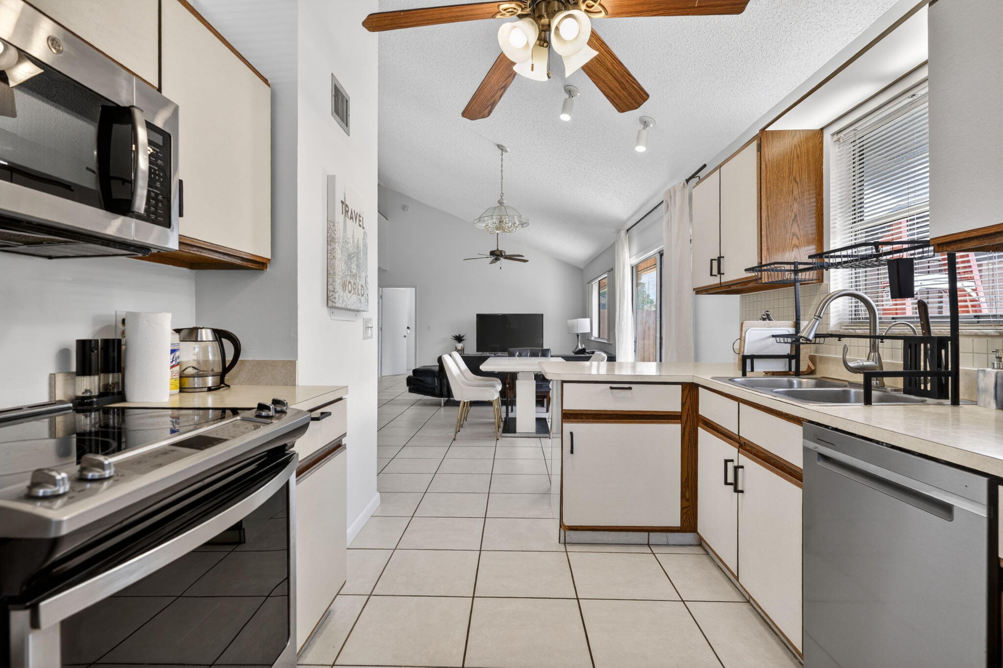 102 Maplecrest Circle Jupiter, FL 33458 - Photo 10 of 39 open kitchen