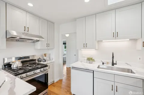$1,595,000 | 2171 43rd Avenue, San Francisco, CA 94116