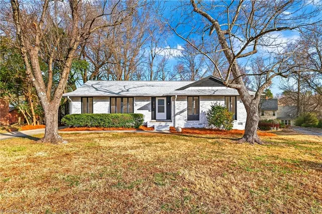 $279,000 | 2204 Dulaire Road, Greensboro, NC 27407