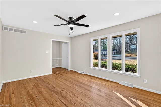 $279,000 | 2204 Dulaire Road, Greensboro, NC 27407