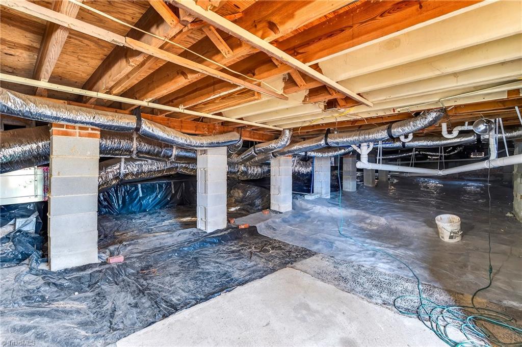 2204 Dulaire Road Greensboro, NC 27407 - Photo 10 of 45