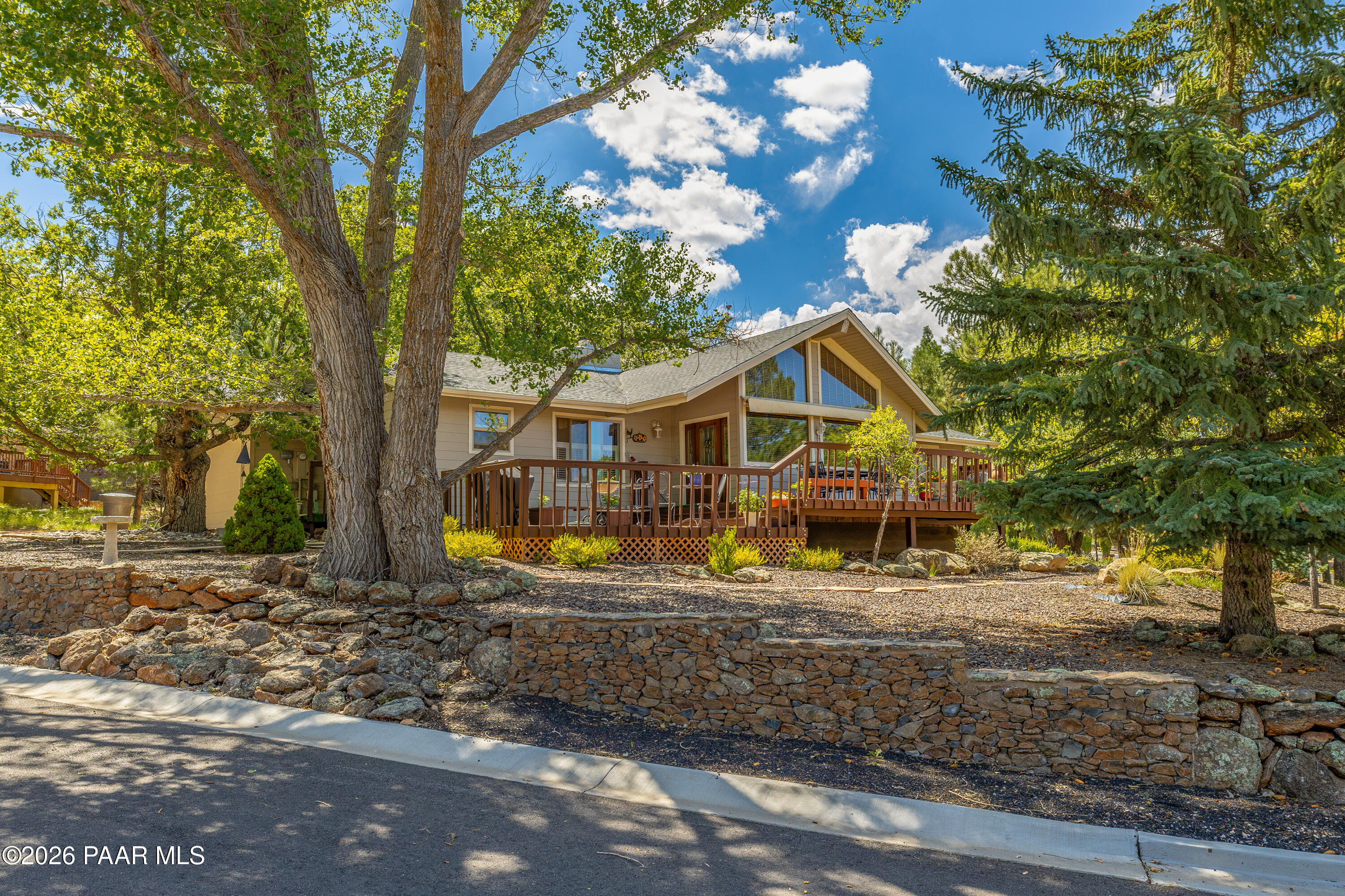 5801 Ridge Drive Flagstaff, AZ 86004 - Photo 2 of 60 CP-17