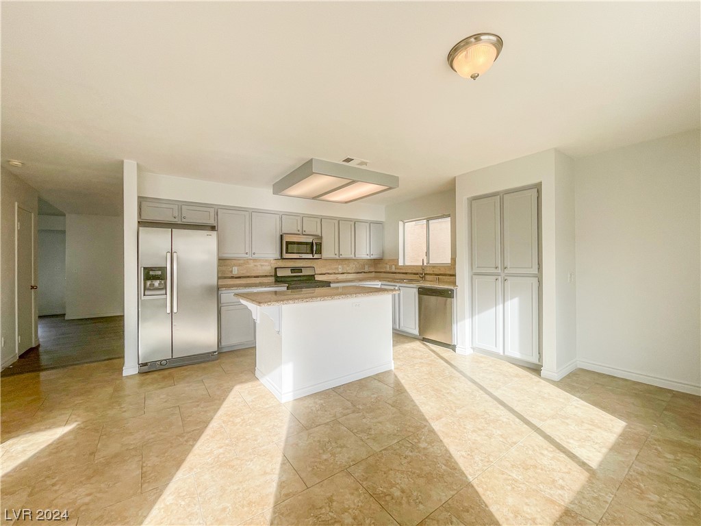 8321 Maplestar Road Las Vegas, NV 89128 - Photo 7 of 25 Gallery Image 7