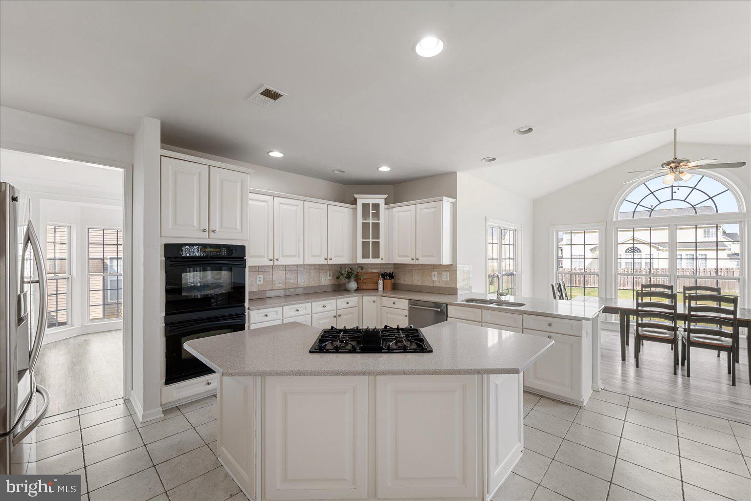 73 Alyssa Court Charles Town, WV 25414 - Photo 2 of 41