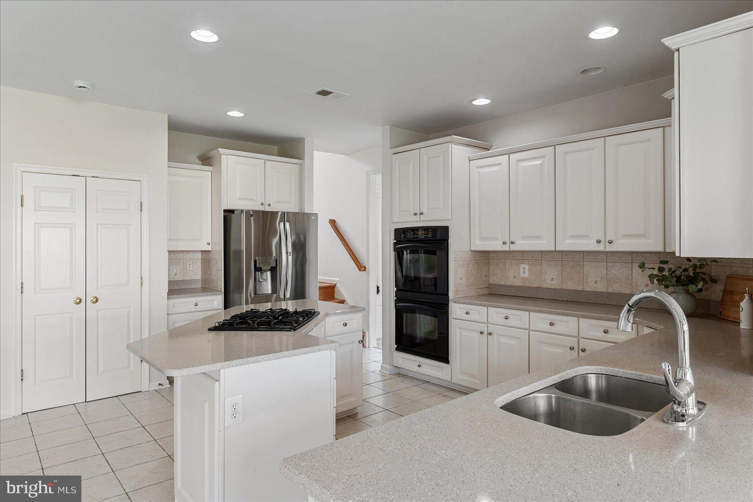 73 Alyssa Court Charles Town, WV 25414 - Photo 5 of 41