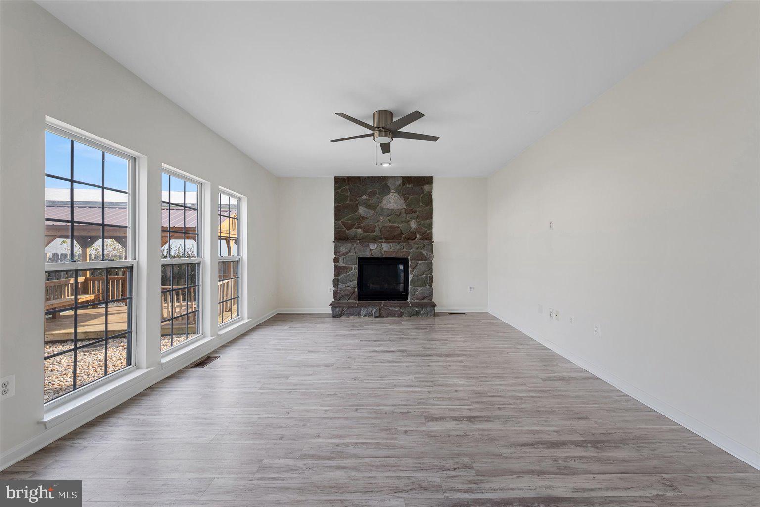 73 Alyssa Court Charles Town, WV 25414 - Photo 7 of 41