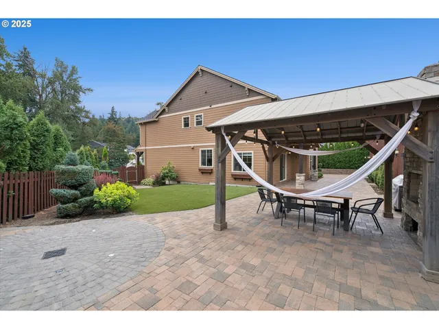 a view of outdoor space yard and patio