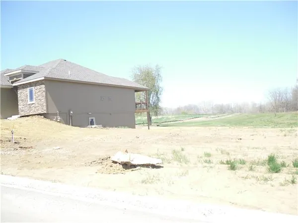 $445,000 | 201 South Marimack Drive, Kearney, MO 64060