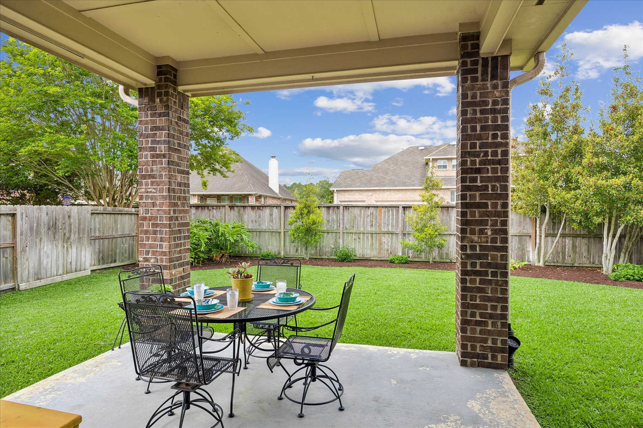 622 West Fork Webster, TX 77598 - Photo 10 of 36 Covered outdoor space extends the living area and creates a comfortable place to relax or dine outside