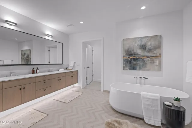 $3,100,000 | 38460 Hwy 6 Avon Co 81620, Unit 419, Avon, CO 81620