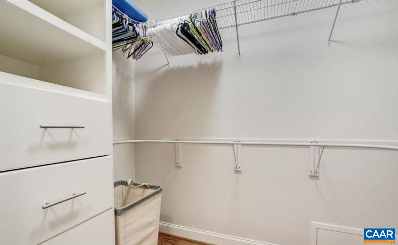 6676 Barrett Road Falls Church, VA 22042 - Photo 26 of 27 Gallery Image 26