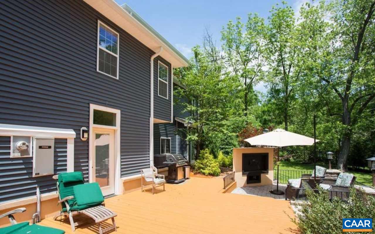 6676 Barrett Road Falls Church, VA 22042 - Photo 3 of 27 Gallery Image 3