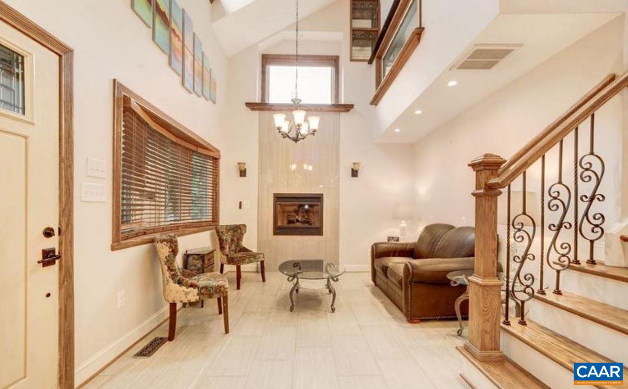 6676 Barrett Road Falls Church, VA 22042 - Photo 8 of 27 Gallery Image 8