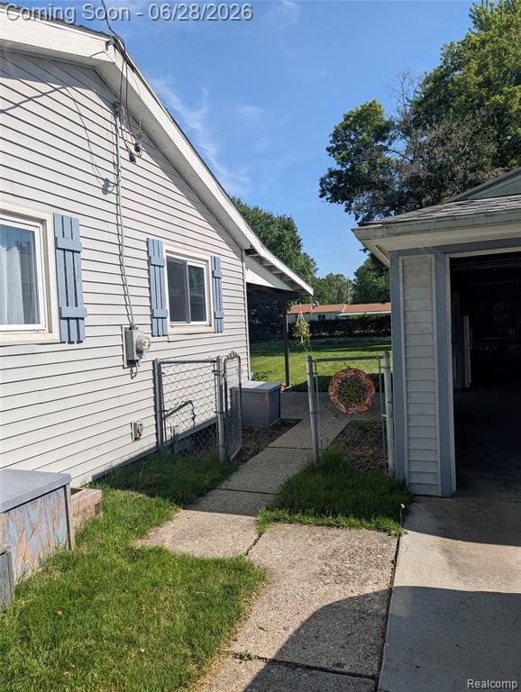 4456 East Coldwater Road Flint, MI 48506 - Photo 21 of 35